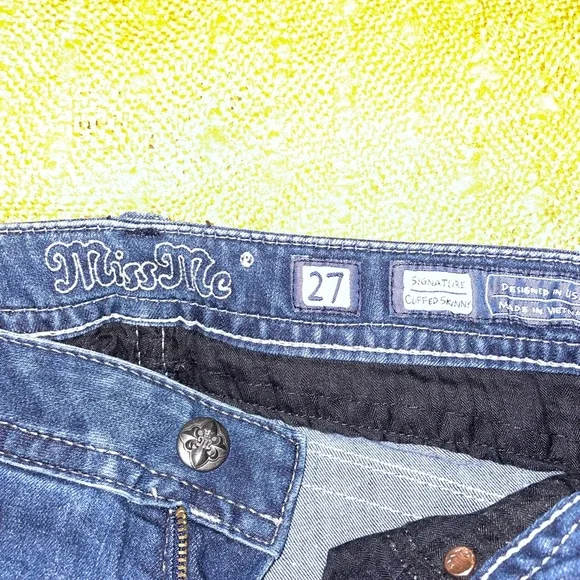Medium Wash Miss Me Skinny Jeans - Picture 7 of 8